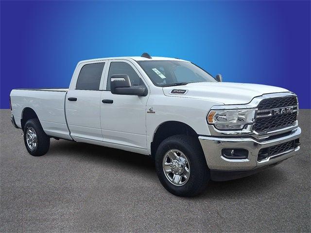 2023 RAM 3500 Tradesman Crew Cab 4x4 8 Box