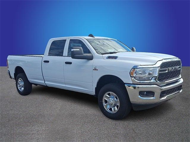 2023 RAM 3500 Tradesman Crew Cab 4x4 8 Box
