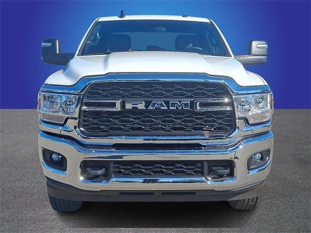 2023 RAM 3500 Tradesman Crew Cab 4x4 8 Box