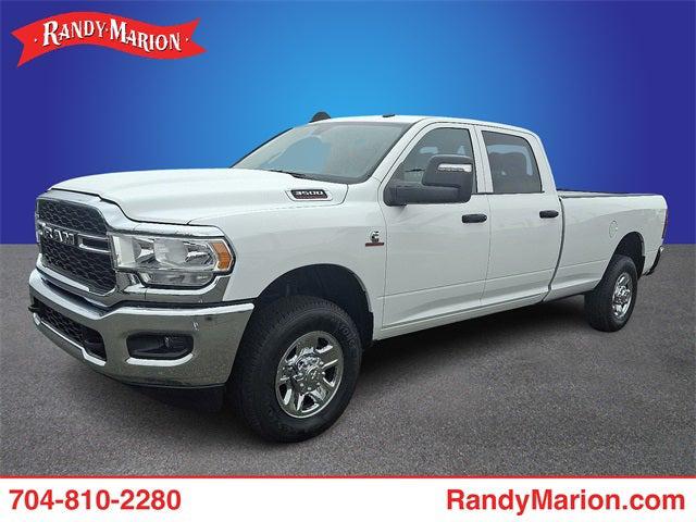 2023 RAM 3500 Tradesman Crew Cab 4x4 8 Box