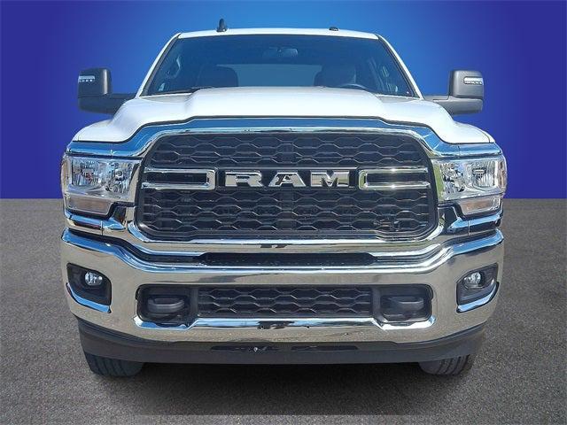 2023 RAM 3500 Tradesman Crew Cab 4x4 8 Box