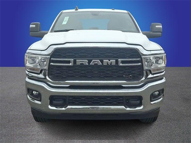 2023 RAM 3500 Tradesman Crew Cab 4x4 8 Box