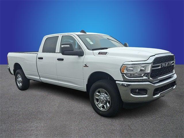 2023 RAM 3500 Tradesman Crew Cab 4x4 8 Box