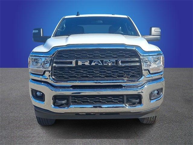 2023 RAM 3500 Tradesman Crew Cab 4x4 8 Box
