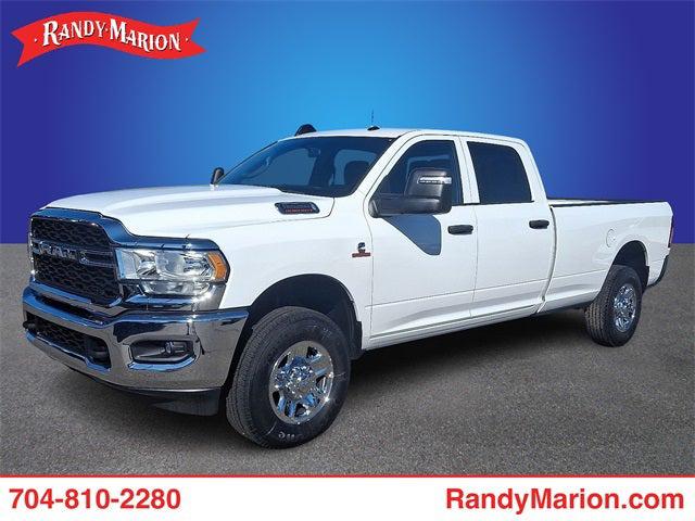 2023 RAM 3500 Tradesman Crew Cab 4x4 8 Box
