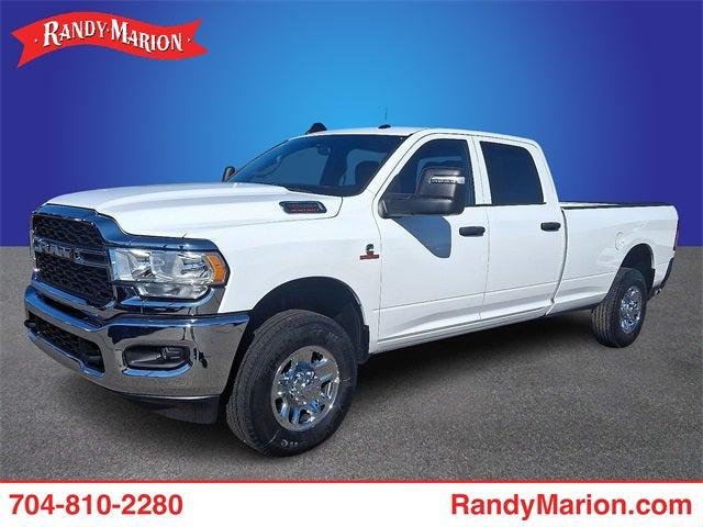 2023 RAM 3500 Tradesman Crew Cab 4x4 8 Box