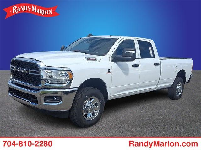2023 RAM 3500 Tradesman Crew Cab 4x4 8 Box