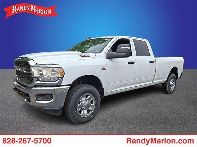 2023 RAM 3500 Tradesman Crew Cab 4x4 8 Box
