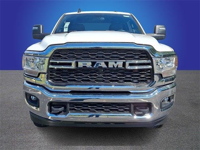 2023 RAM 3500 Tradesman Crew Cab 4x4 8 Box
