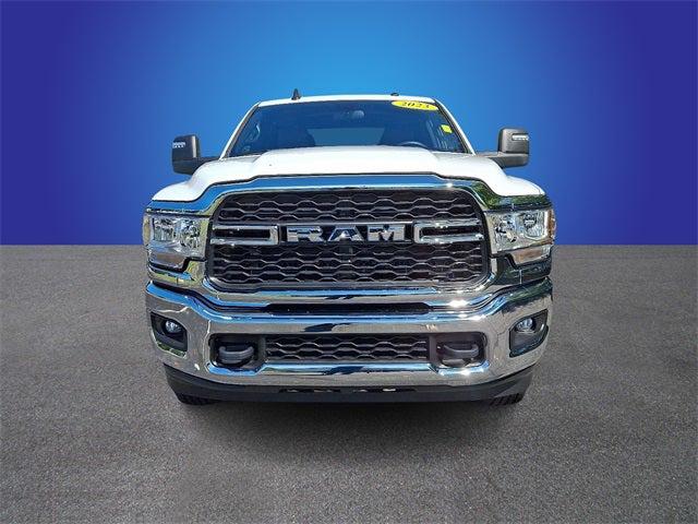 2023 RAM 3500 Tradesman Crew Cab 4x4 8 Box