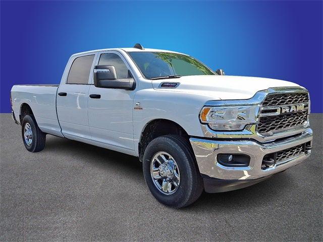 2023 RAM 3500 Tradesman Crew Cab 4x4 8 Box