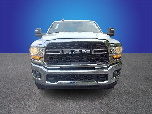 2023 RAM 3500 Tradesman Crew Cab 4x4 8 Box