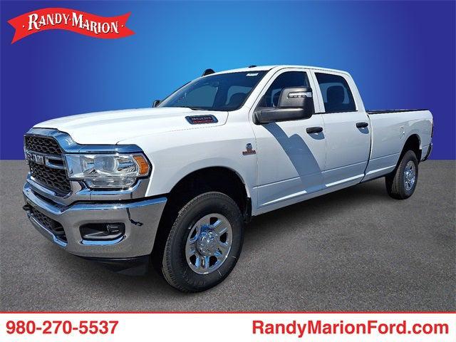 2023 RAM 3500 Tradesman Crew Cab 4x4 8 Box