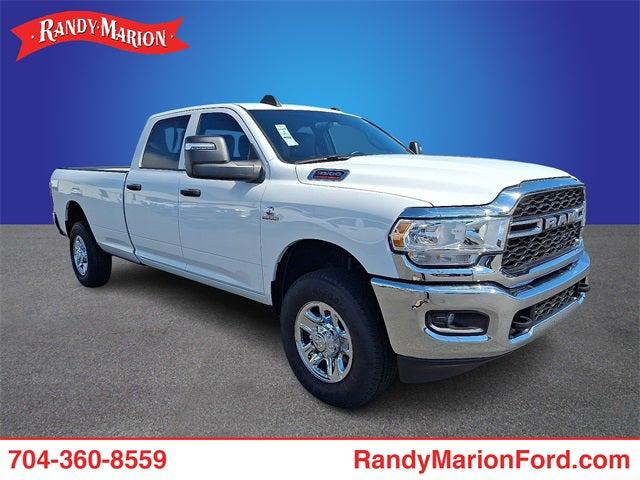2023 RAM 3500 Tradesman Crew Cab 4x4 8 Box