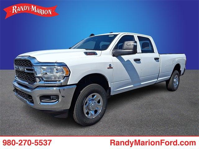 2023 RAM 3500 Tradesman Crew Cab 4x4 8 Box