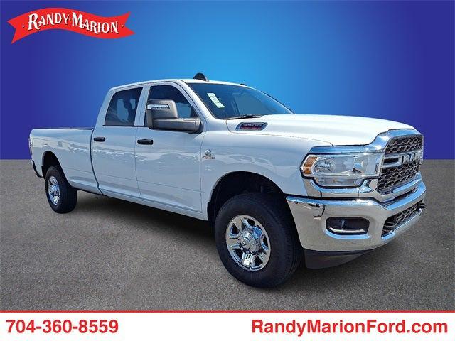 2023 RAM 3500 Tradesman Crew Cab 4x4 8 Box