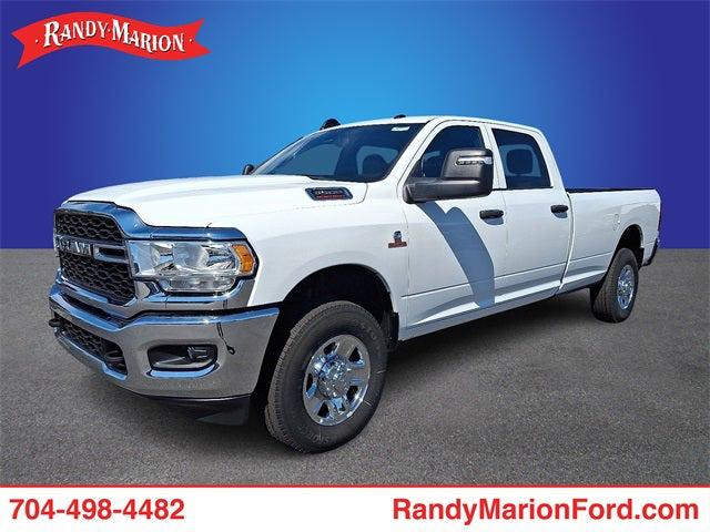 2023 RAM 3500 Tradesman Crew Cab 4x4 8 Box