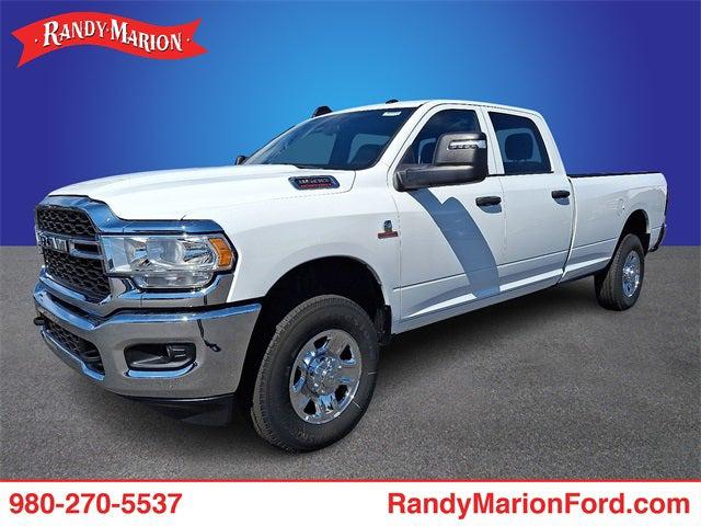2023 RAM 3500 Tradesman Crew Cab 4x4 8 Box