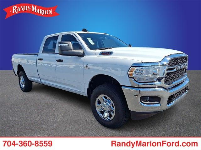 2023 RAM 3500 Tradesman Crew Cab 4x4 8 Box