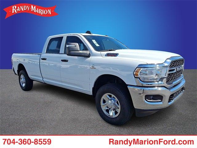 2023 RAM 3500 Tradesman Crew Cab 4x4 8 Box