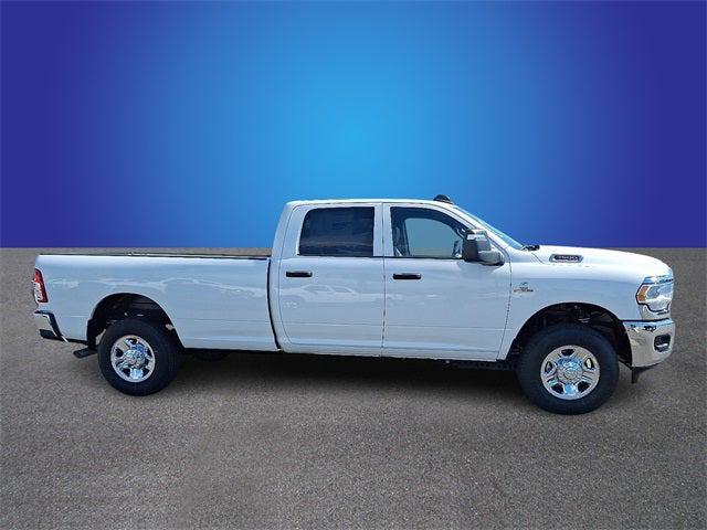 2023 RAM 3500 Tradesman Crew Cab 4x4 8 Box