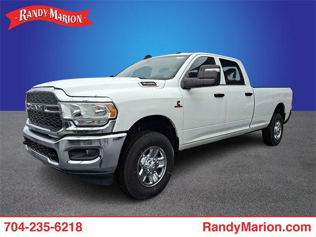 2023 RAM 3500 Tradesman Crew Cab 4x4 8 Box