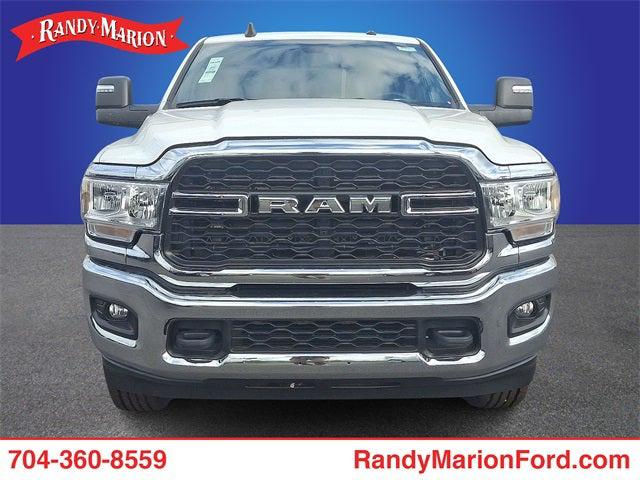 2023 RAM 3500 Tradesman Crew Cab 4x4 8 Box