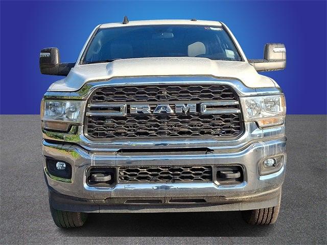 2023 RAM 3500 Tradesman Crew Cab 4x4 8 Box