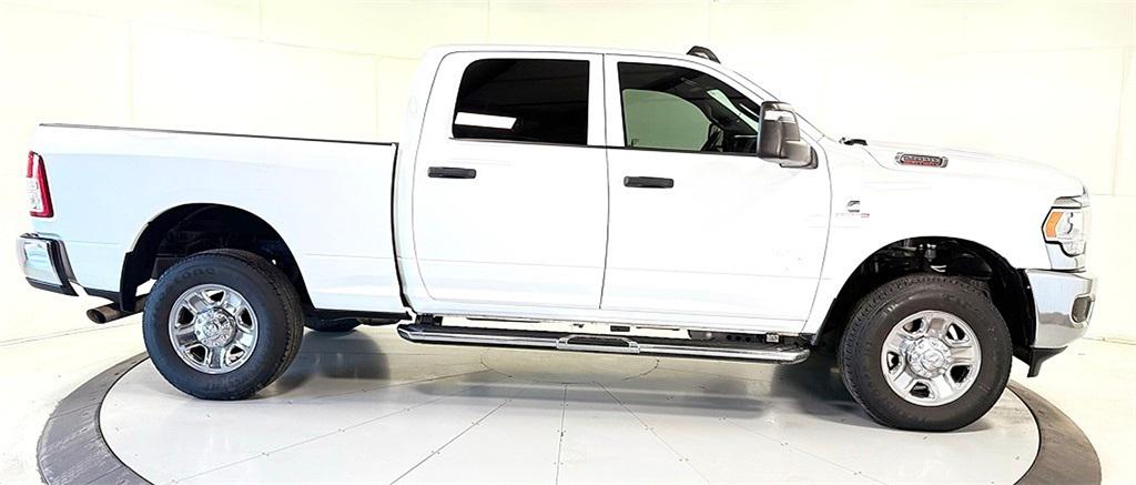 2024 RAM 2500 Tradesman Crew Cab 4x4 64 Box