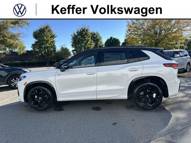 2026 Volkswagen Tiguan SE R-Line Black