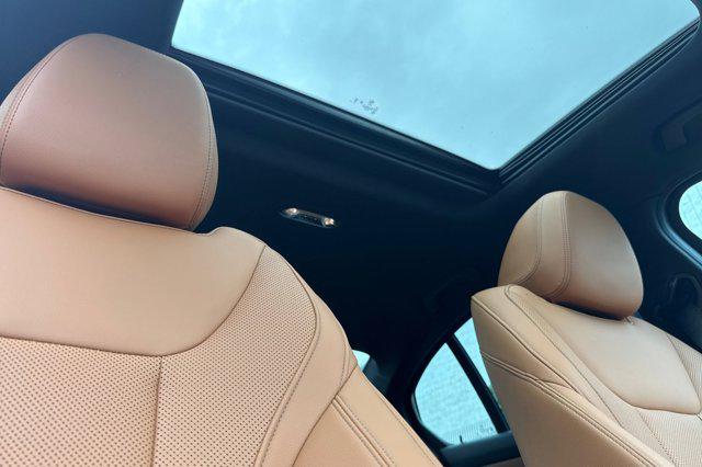 2025 BMW 3 Series 330i Sedan