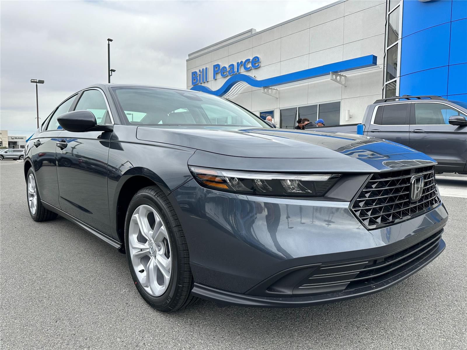 2025 Honda Accord LX's photo