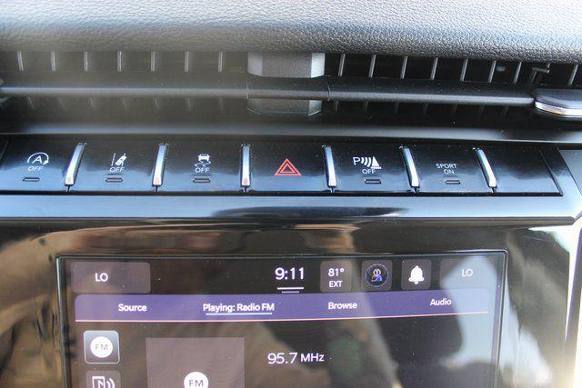 2023 Jeep Grand Cherokee L Laredo 4x4
