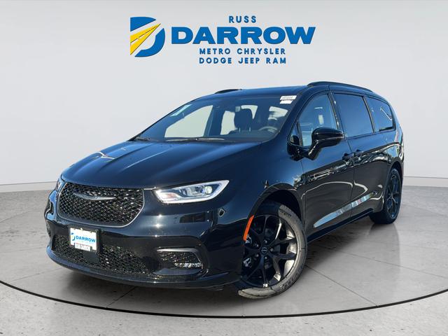 2026 Chrysler Pacifica Limited for sale in Milwaukee, WI