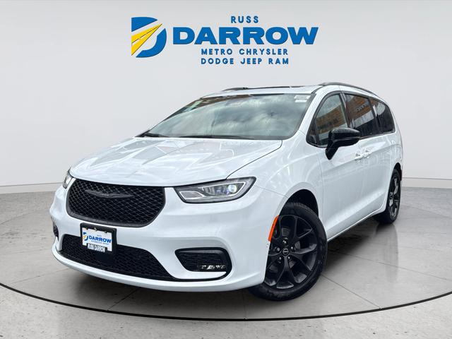 2026 Chrysler Pacifica Limited for sale in Milwaukee, WI