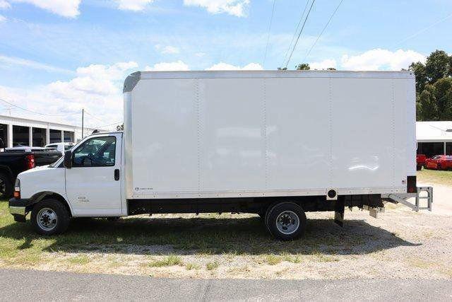 2025 Chevrolet Express Cutaway 4500 Van