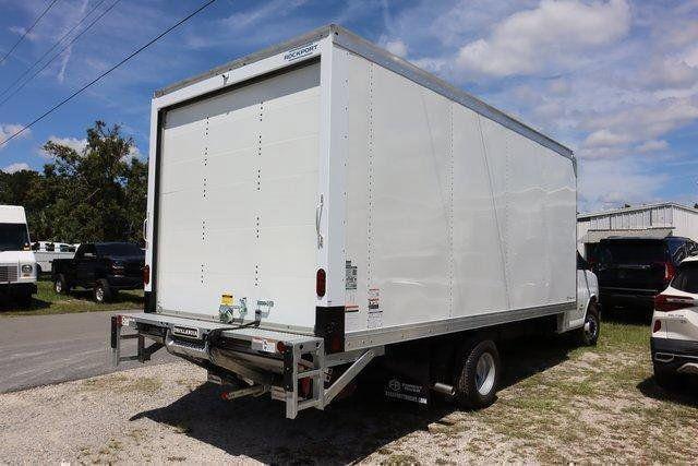 2025 Chevrolet Express Cutaway 4500 Van