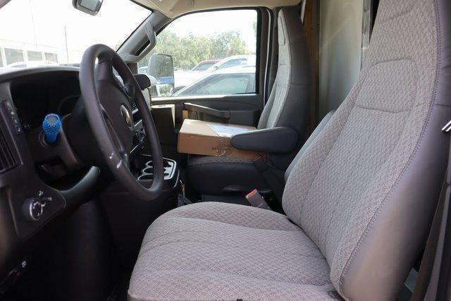 2025 Chevrolet Express Cutaway 4500 Van