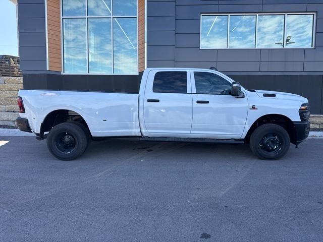 2026 RAM Ram 3500 RAM 3500 TRADESMAN CREW CAB 4X4 8 BOX
