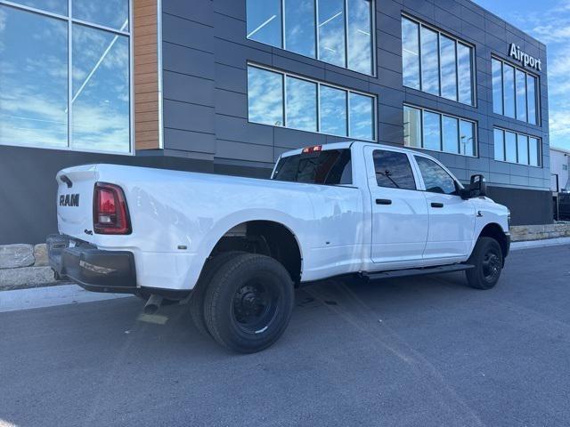 2026 RAM Ram 3500 RAM 3500 TRADESMAN CREW CAB 4X4 8 BOX