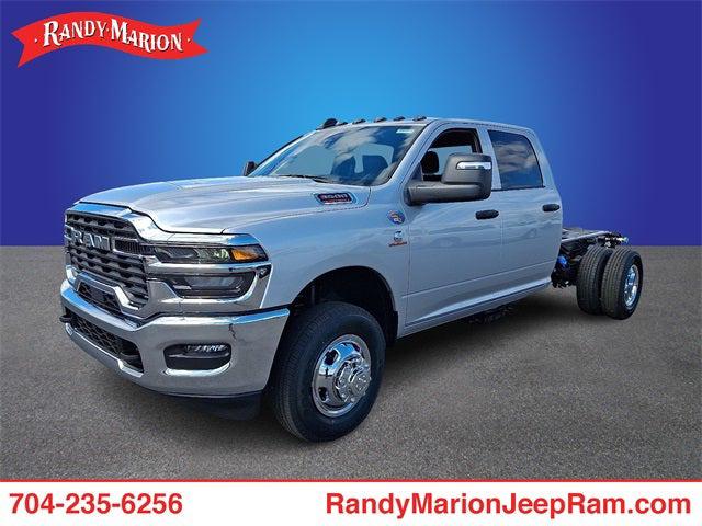 2026 RAM Ram 3500 Chassis Cab RAM 3500 TRADESMAN CREW CAB CHASSIS 4X4 60 CA 2026 RAM Ram 3500 Chassis Cab RAM 3500 TRADESMAN CREW CAB CHASSIS 4X4 60 CA