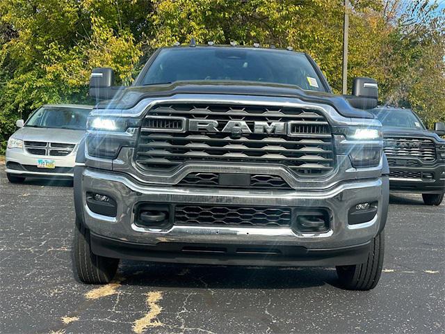 2026 RAM Ram 5500 Chassis Cab RAM 5500 TRADESMAN CHASSIS CREW CAB 4X4 84 CA 2026 RAM Ram 5500 Chassis Cab RAM 5500 TRADESMAN CHASSIS CREW CAB 4X4 84 CA