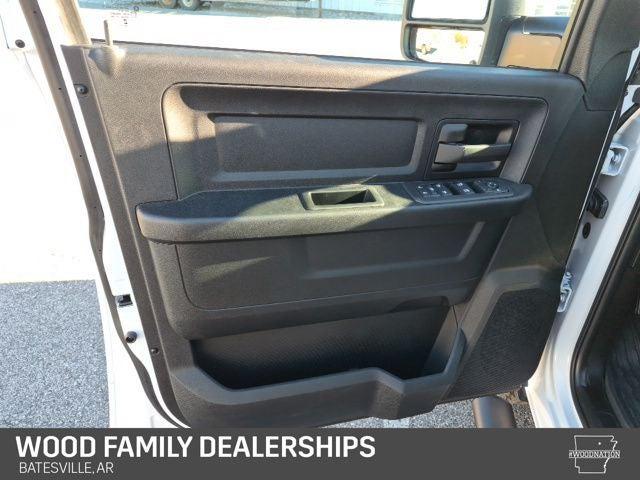 2026 Ram 2500 Tradesman Crew Cab 4x2 6'4" Box
