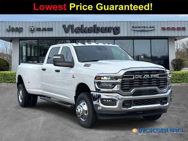 2026 RAM Ram 3500 RAM 3500 TRADESMAN CREW CAB 4X4 8 BOX