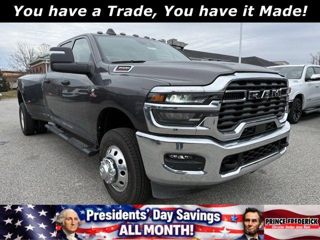 2026 RAM Ram 3500 RAM 3500 TRADESMAN CREW CAB 4X4 8 BOX