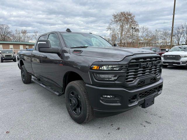 2026 RAM Ram 3500 RAM 3500 TRADESMAN CREW CAB 4X4 8 BOX
