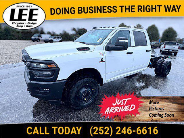 2026 RAM Ram 3500 Chassis Cab RAM 3500 TRADESMAN CREW CAB CHASSIS 4X4 60 CA 2026 RAM Ram 3500 Chassis Cab RAM 3500 TRADESMAN CREW CAB CHASSIS 4X4 60 CA