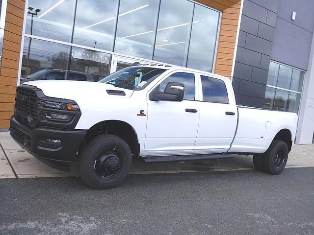 2026 RAM Ram 3500 RAM 3500 TRADESMAN CREW CAB 4X4 8 BOX