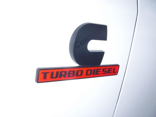 2026 RAM Ram 3500 RAM 3500 TRADESMAN CREW CAB 4X4 8 BOX