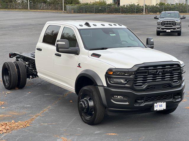 2026 RAM Ram 4500 Chassis Cab RAM 4500 TRADESMAN CHASSIS CREW CAB 4X4 60 CA 2026 RAM Ram 4500 Chassis Cab RAM 4500 TRADESMAN CHASSIS CREW CAB 4X4 60 CA